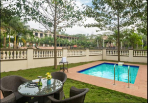 StayVista's Greenwoods Villa 7 - City-Center Villa with Private Pool, Terrace, Lift & Ping-Pong Table